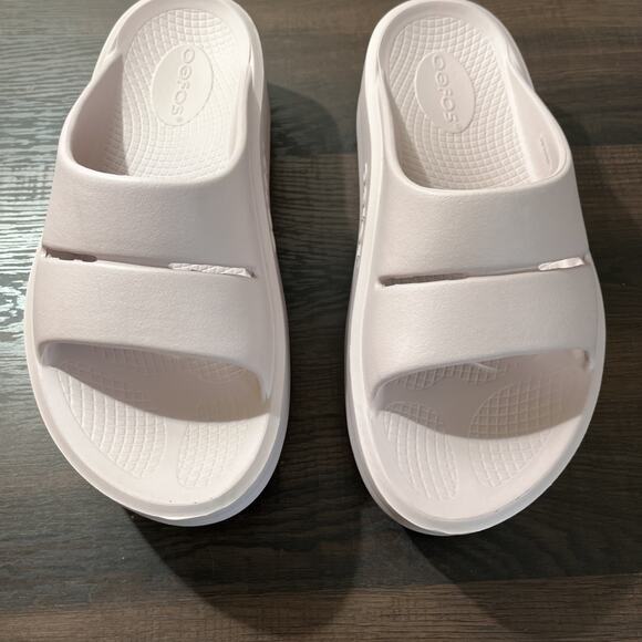 OOFOS OOmega Ooahh Women's Size: 7 Blush Pink Sandal Slide Shoe Recovery - Picture 7 of 10